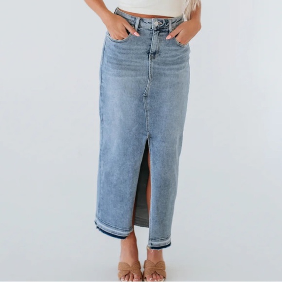 LANDRY RISEN DENIM SKIRT - Picture 1 of 1